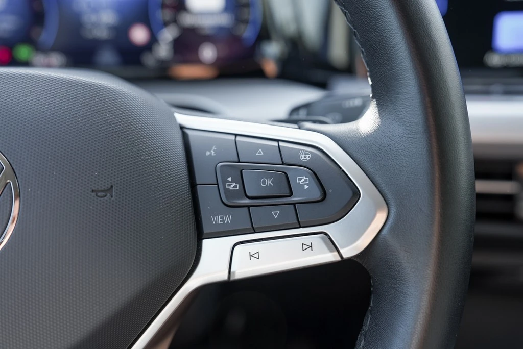 Volkswagen-Golf-image-15