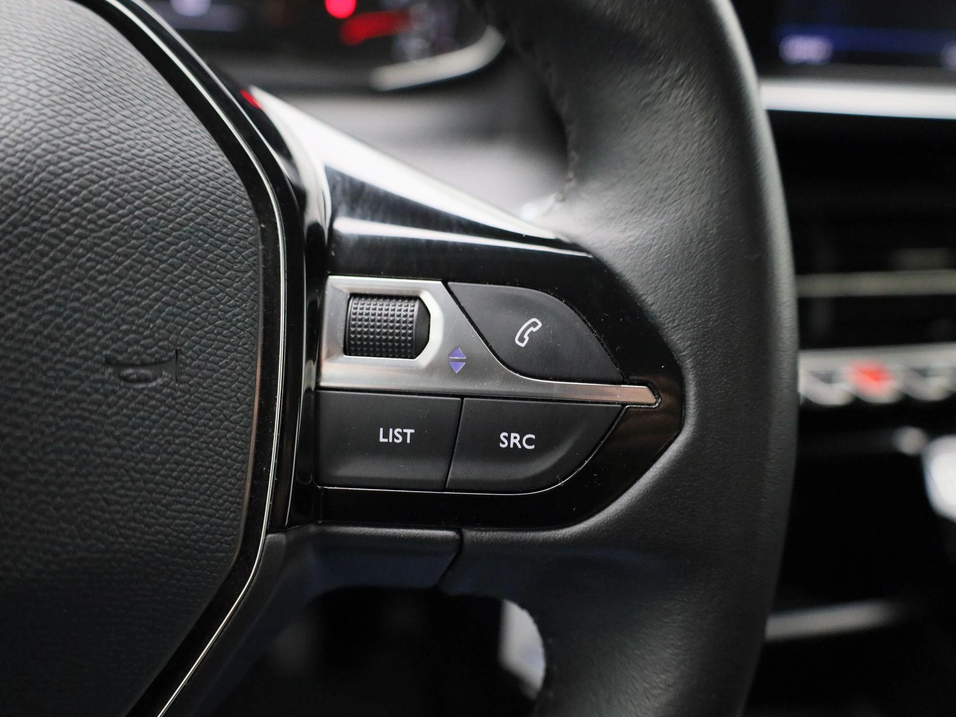 Peugeot-208-image-14
