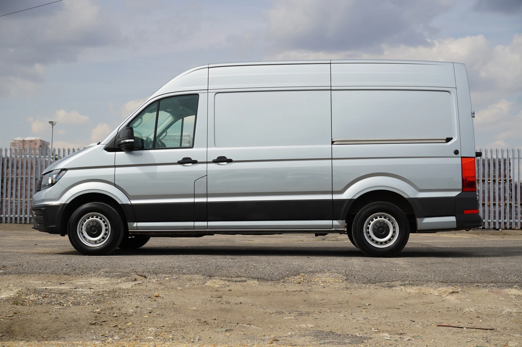 Volkswagen-Crafter-image-25