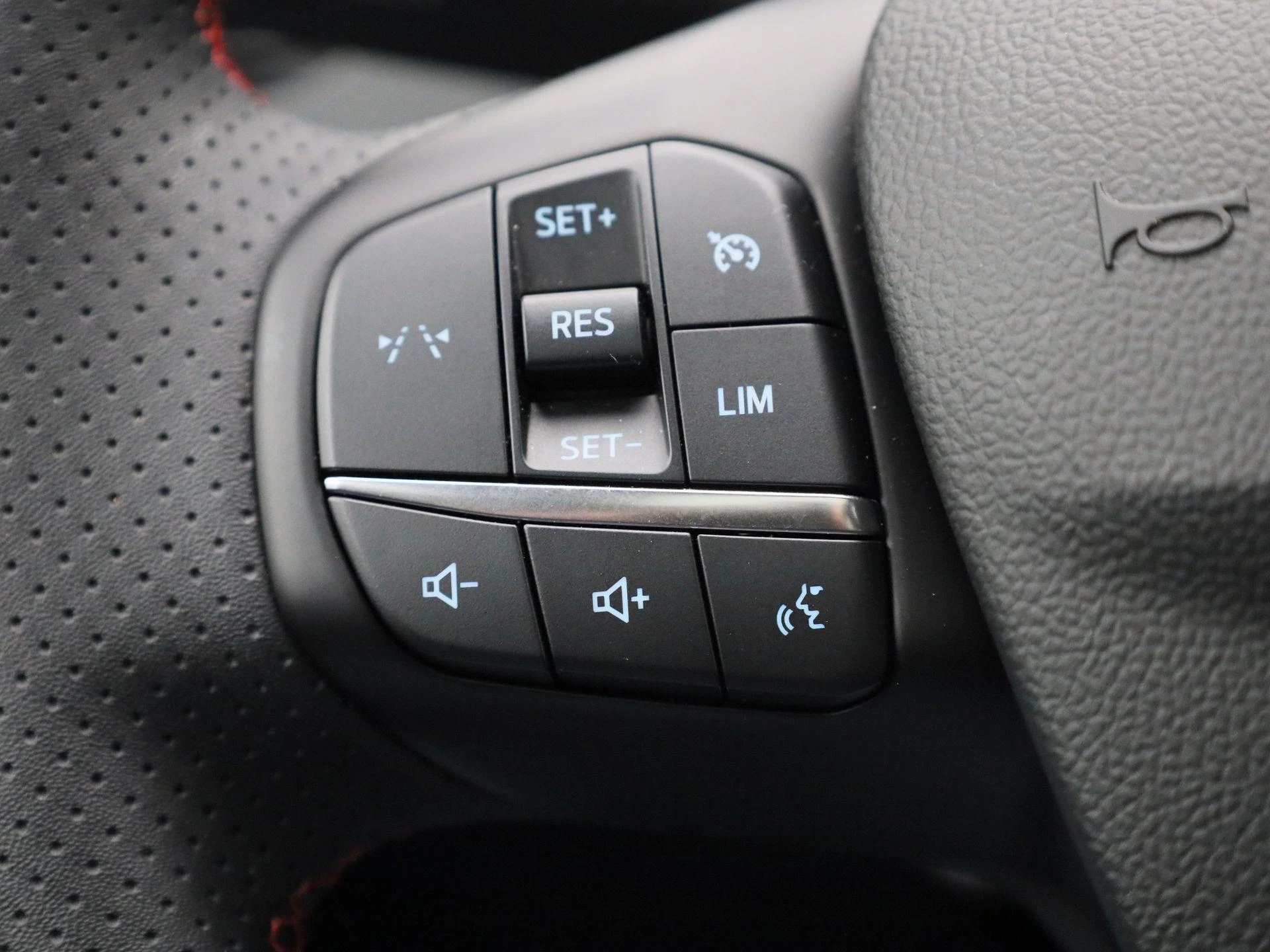 Ford-Kuga-image-17