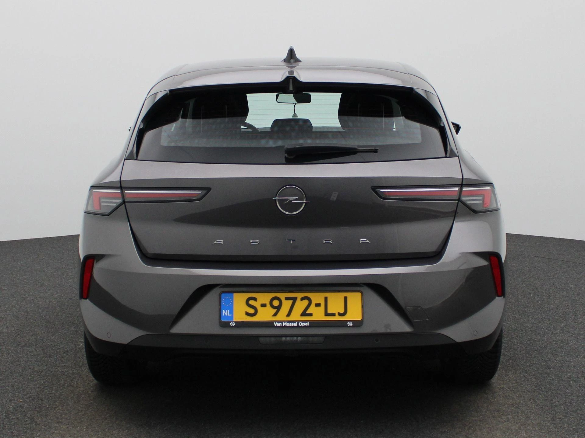 Opel-Astra-image-4