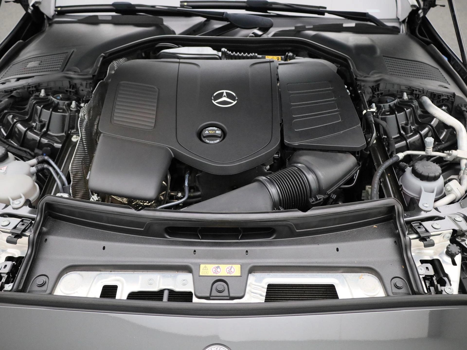 Mercedes-Benz-C-Klasse-image-51