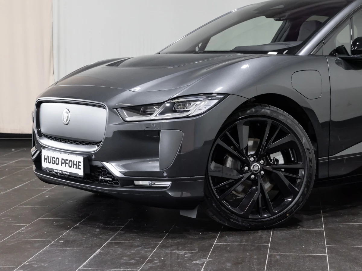 Jaguar-I-PACE-image-23