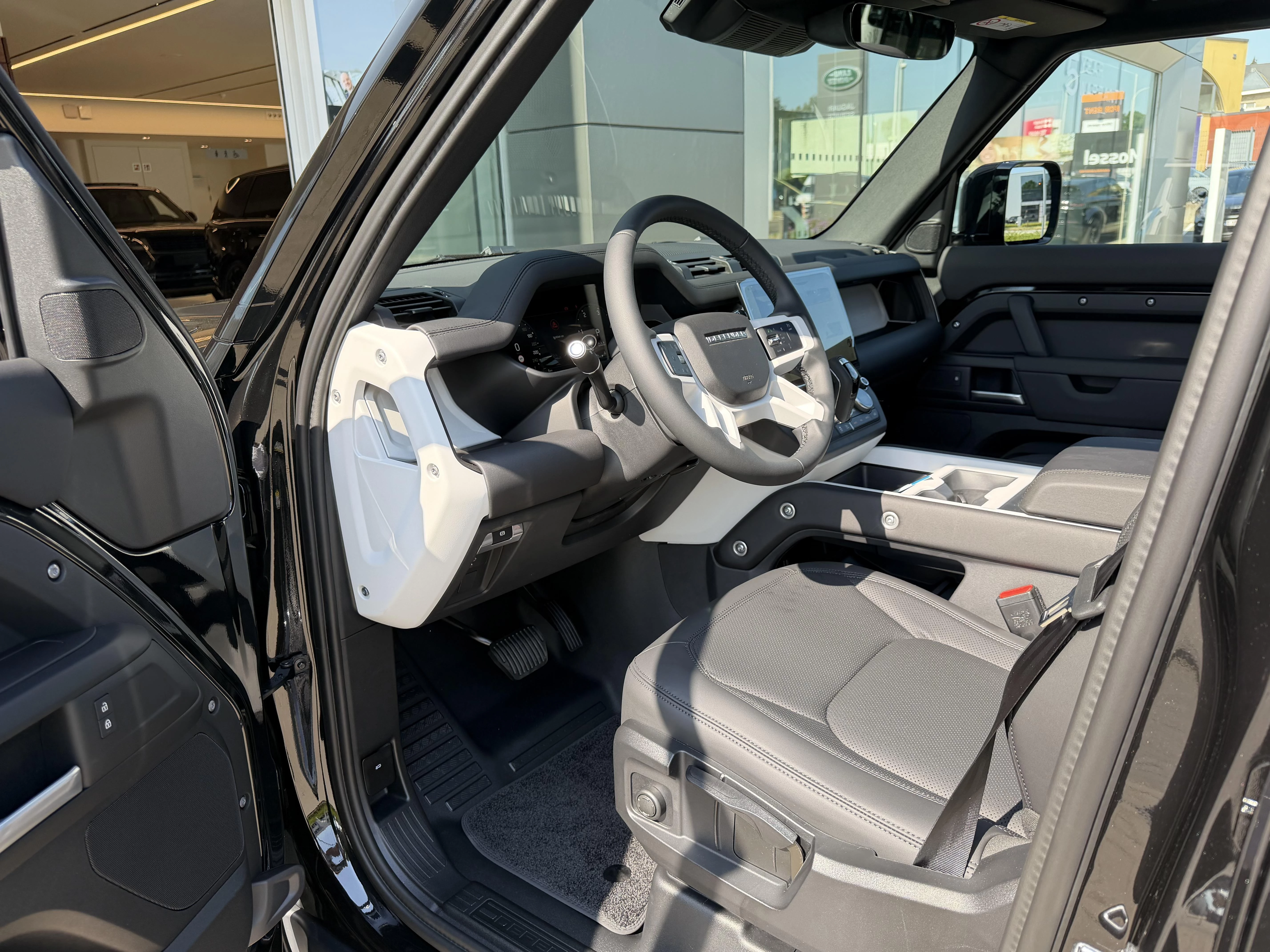 Land Rover Defender 110 D250 S AWD Auto. 26MY