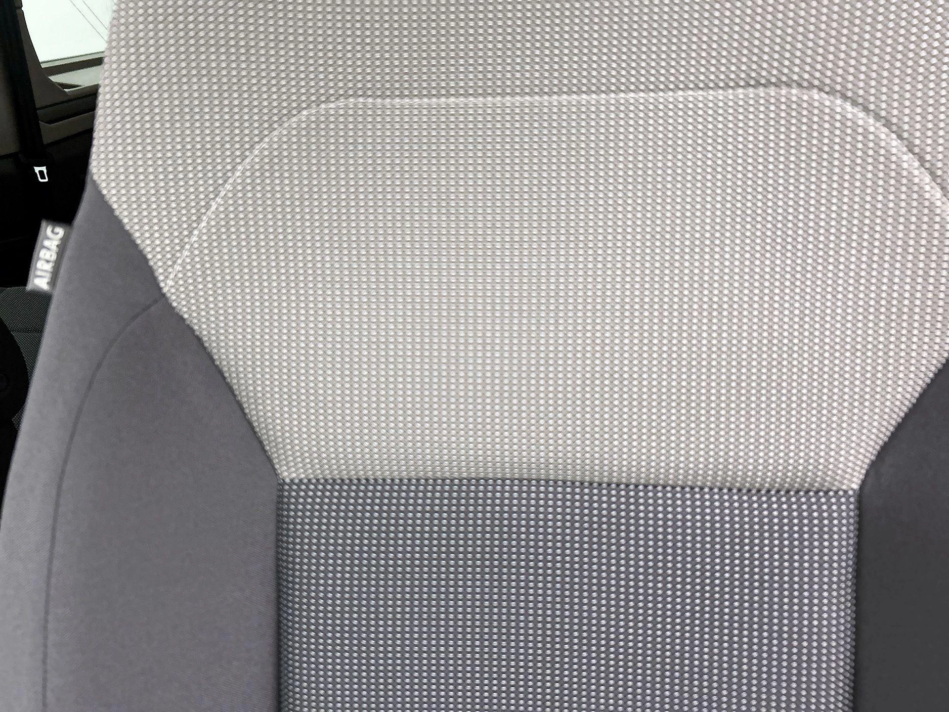 Volkswagen-Multivan-image-18