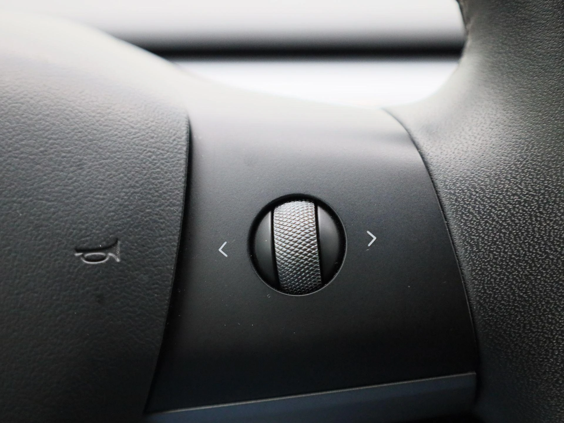 Tesla-Model 3-image-24