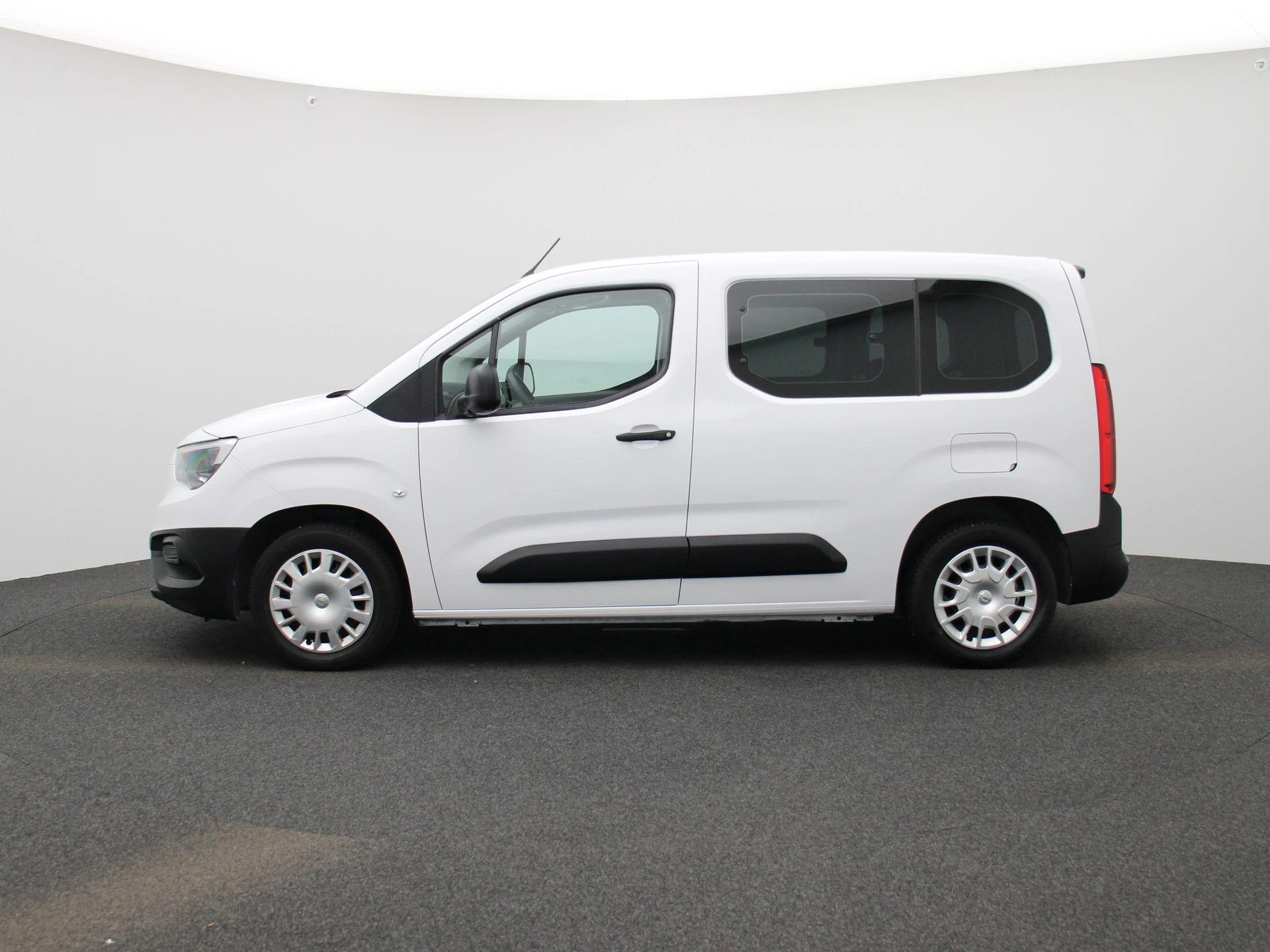 Opel-Combo Life-image-4