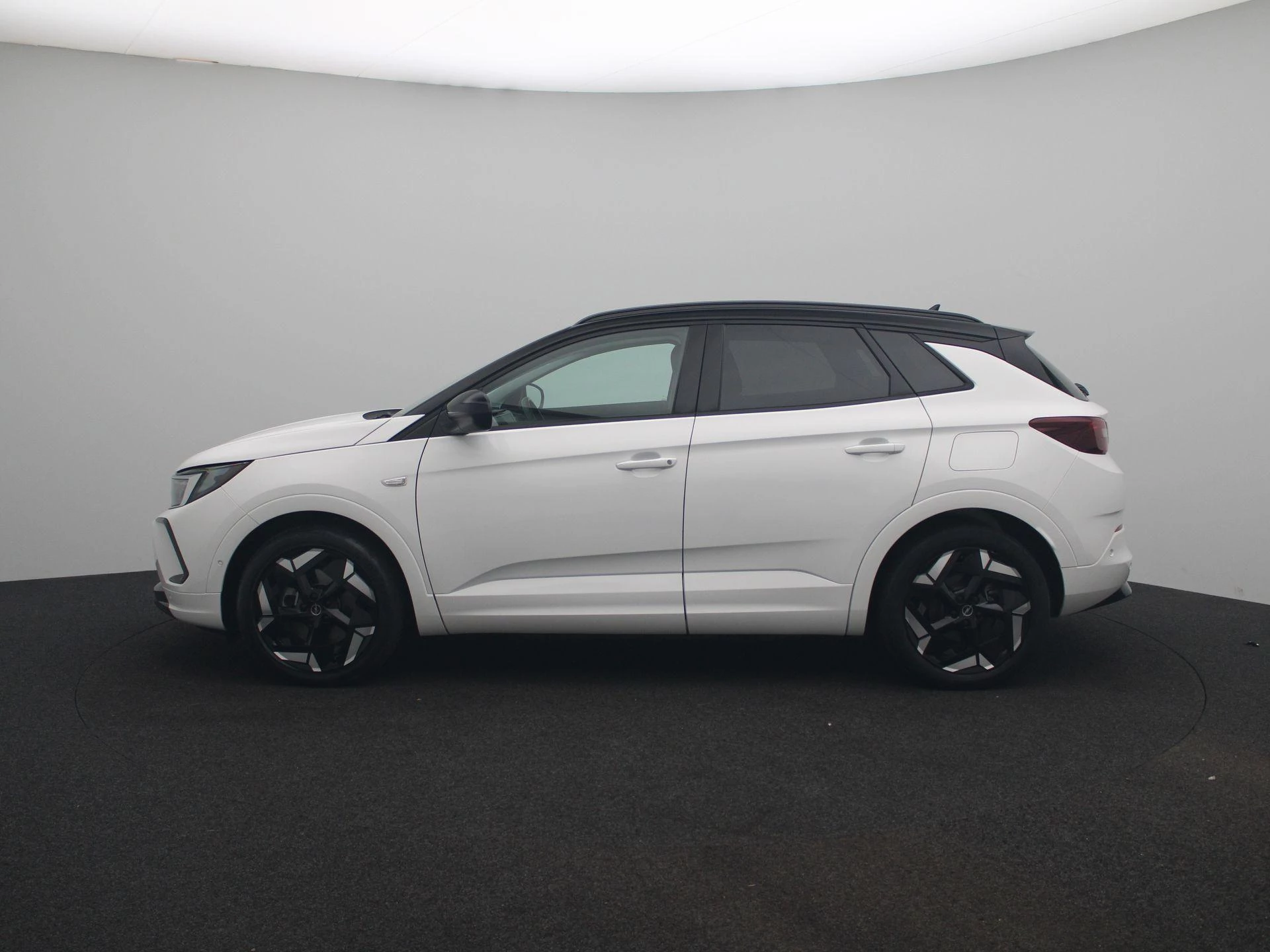 Opel-Grandland-image-3