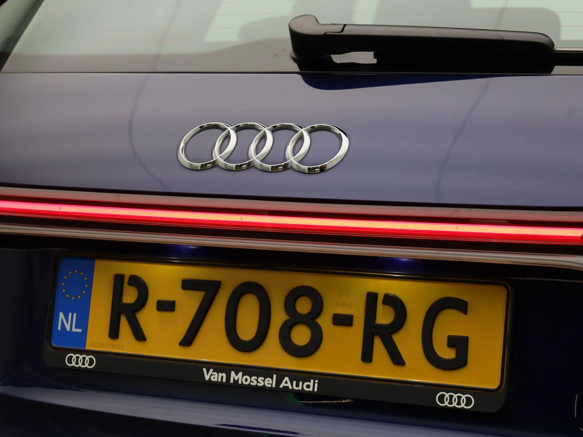 Audi-Q4 e-tron-image-40
