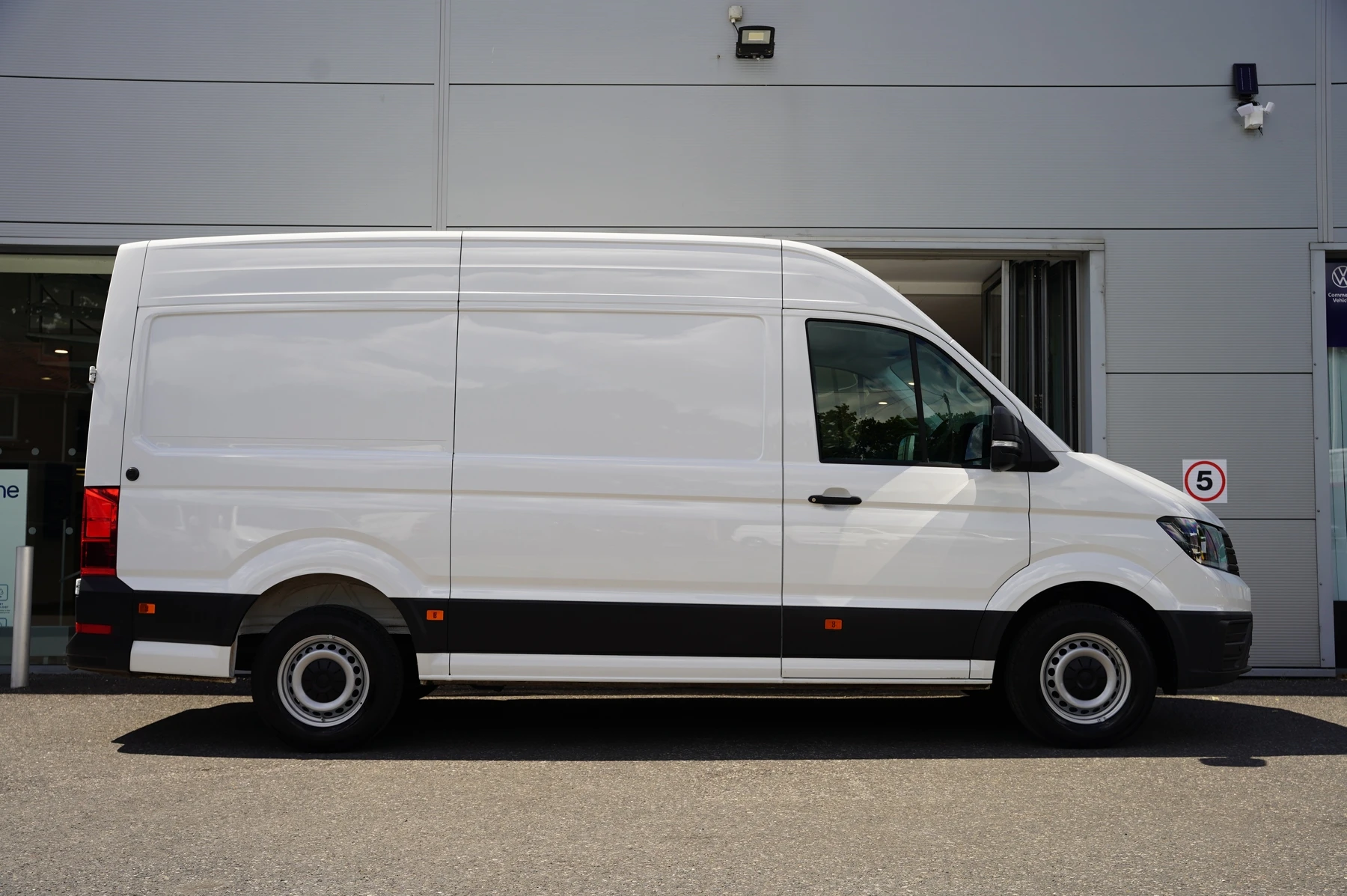 Volkswagen-Crafter-image-3