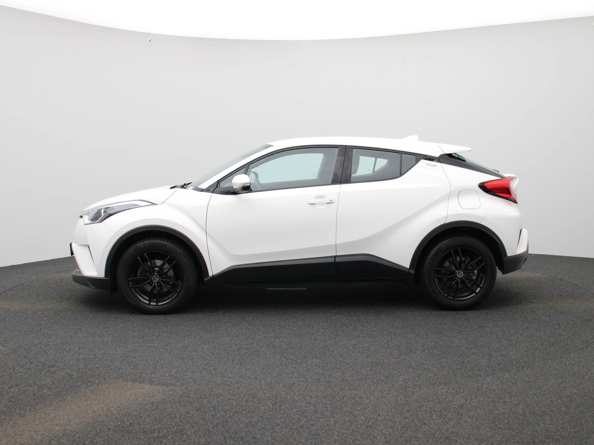 Toyota-C-HR-image-3