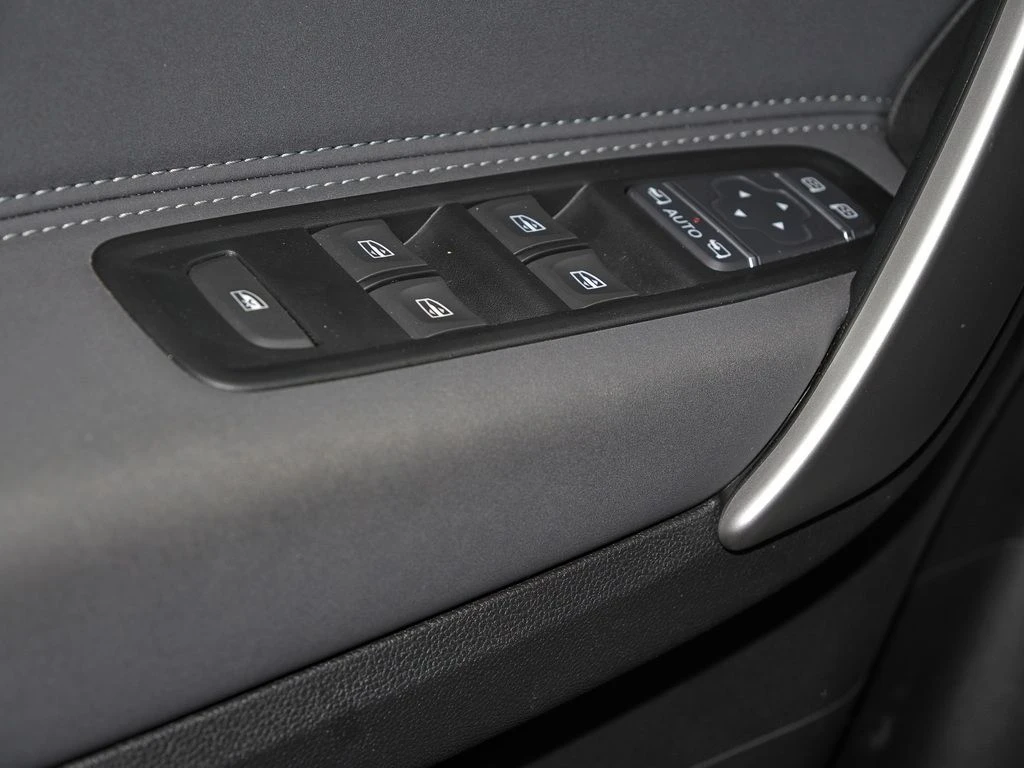 Mercedes-Benz-T-Klasse 180 d-image-12