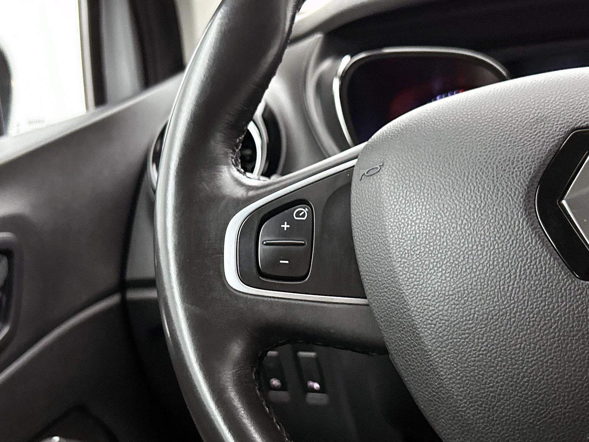 Renault-Captur-image-5