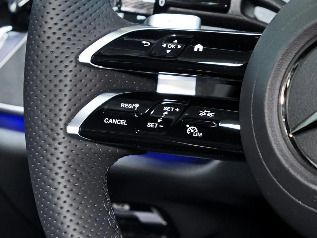 Mercedes-Benz-E-Klasse 300 de-image-8