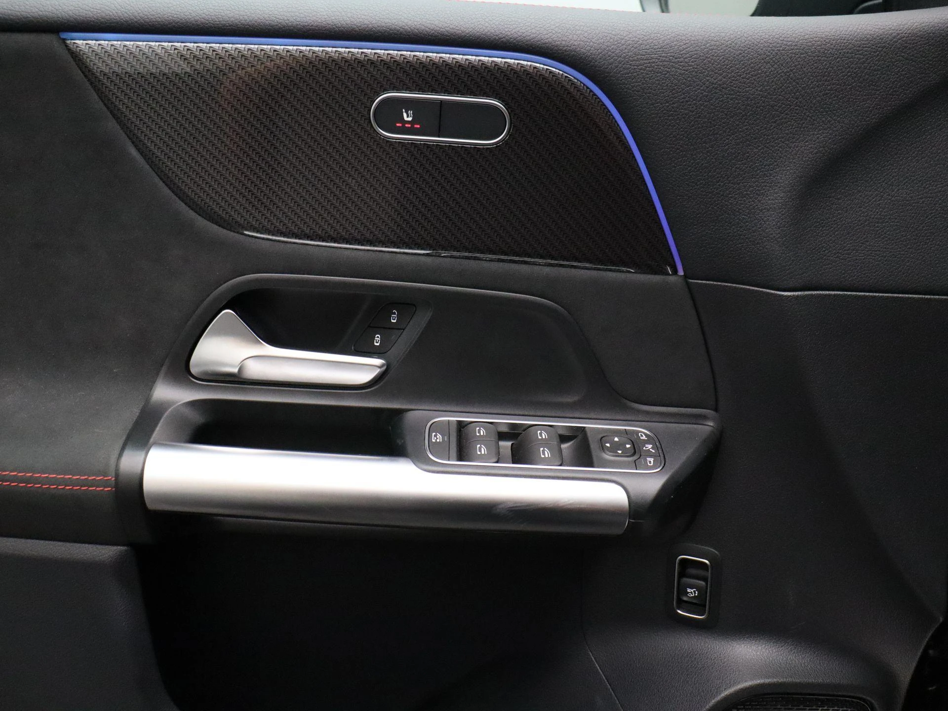 Mercedes-Benz-B-Klasse-image-10