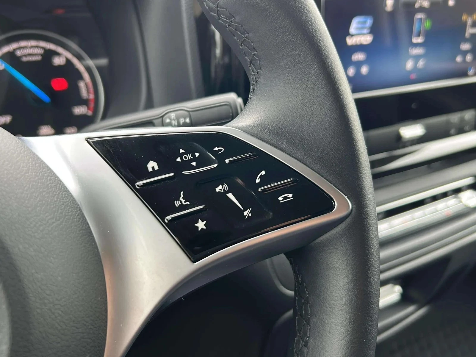 Mercedes-Benz-eVito-image-10