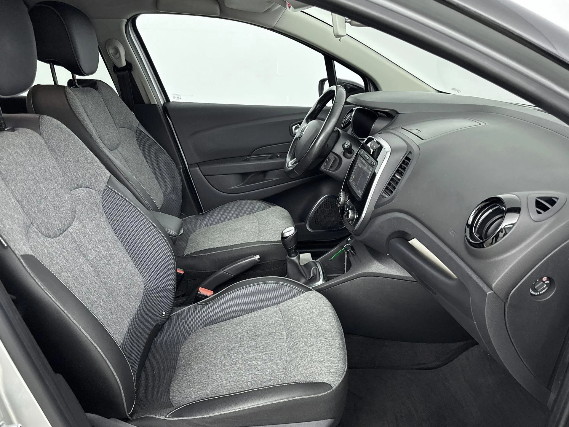 Renault-Captur-image-21