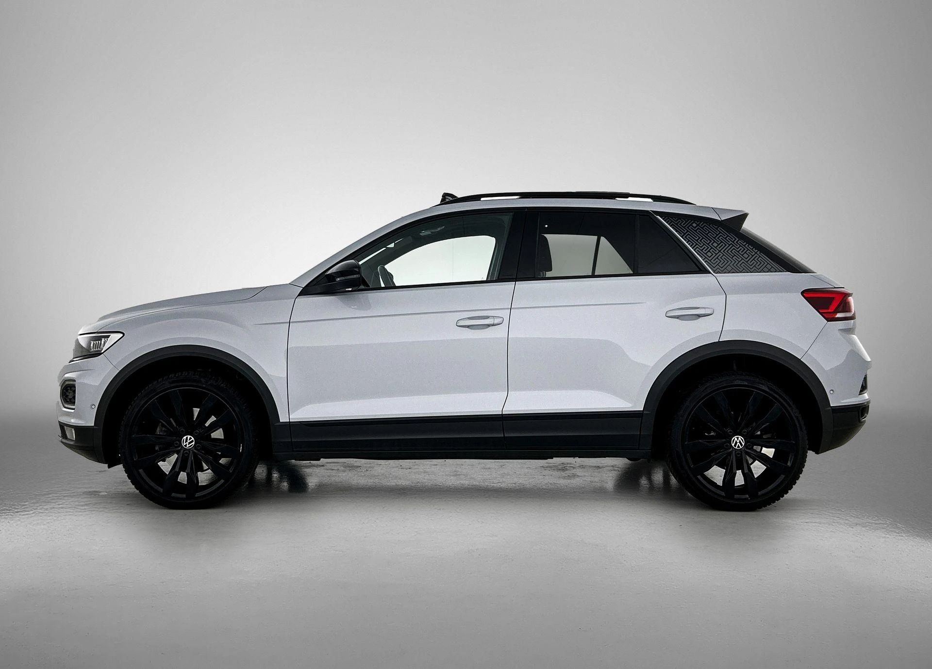 Volkswagen-T-Roc-image-1