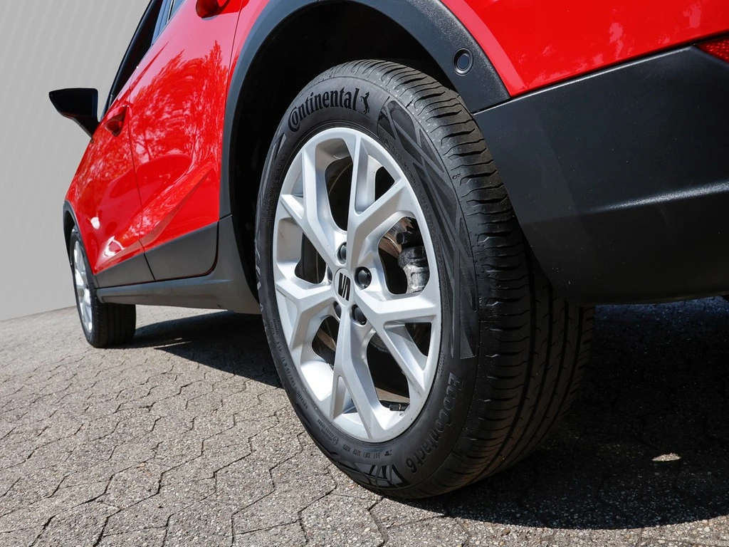 SEAT-Arona-image-4