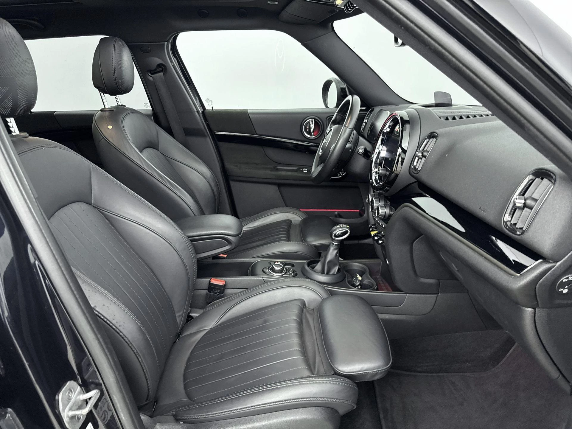 MINI-Countryman-image-27