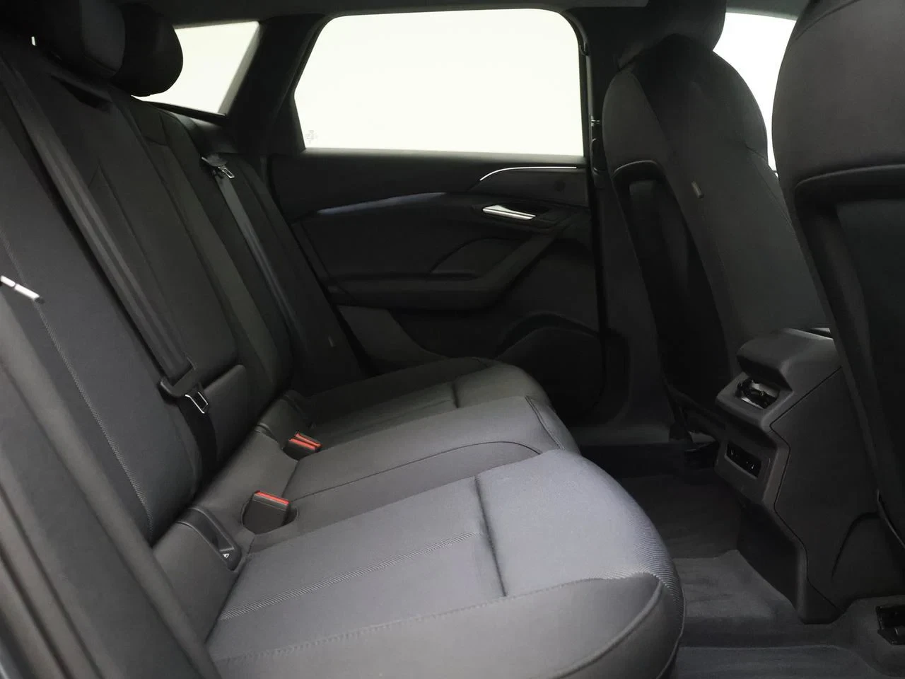 Audi-A6 Avant e-tron-image-29