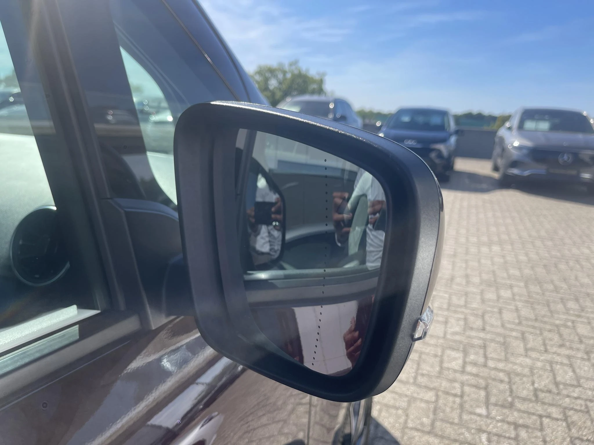 Mercedes-Benz-Classe T-image-11
