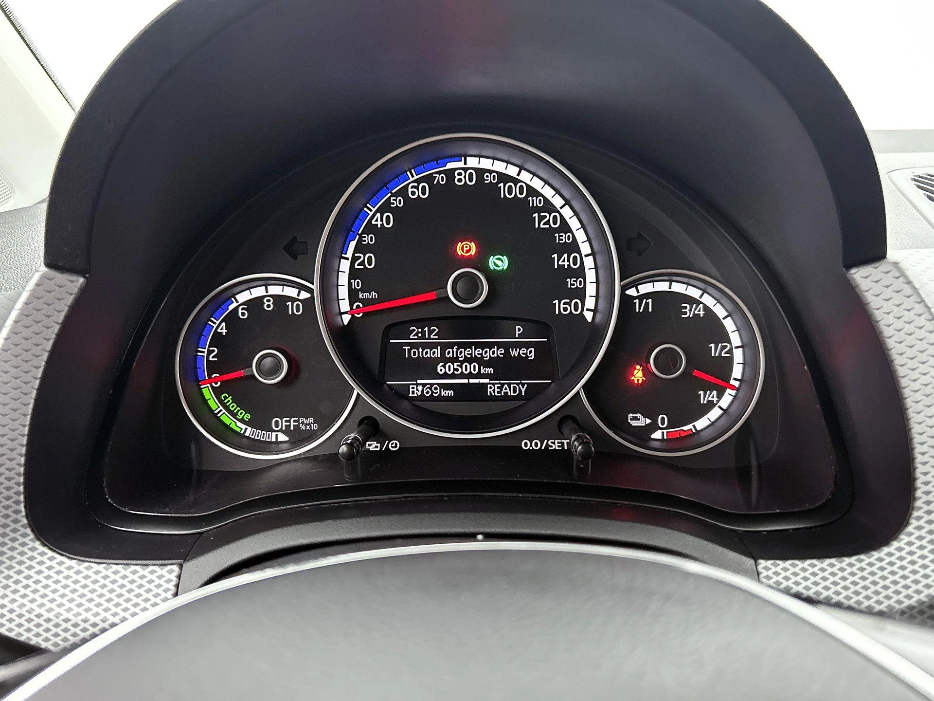 Volkswagen-e-up!-image-12