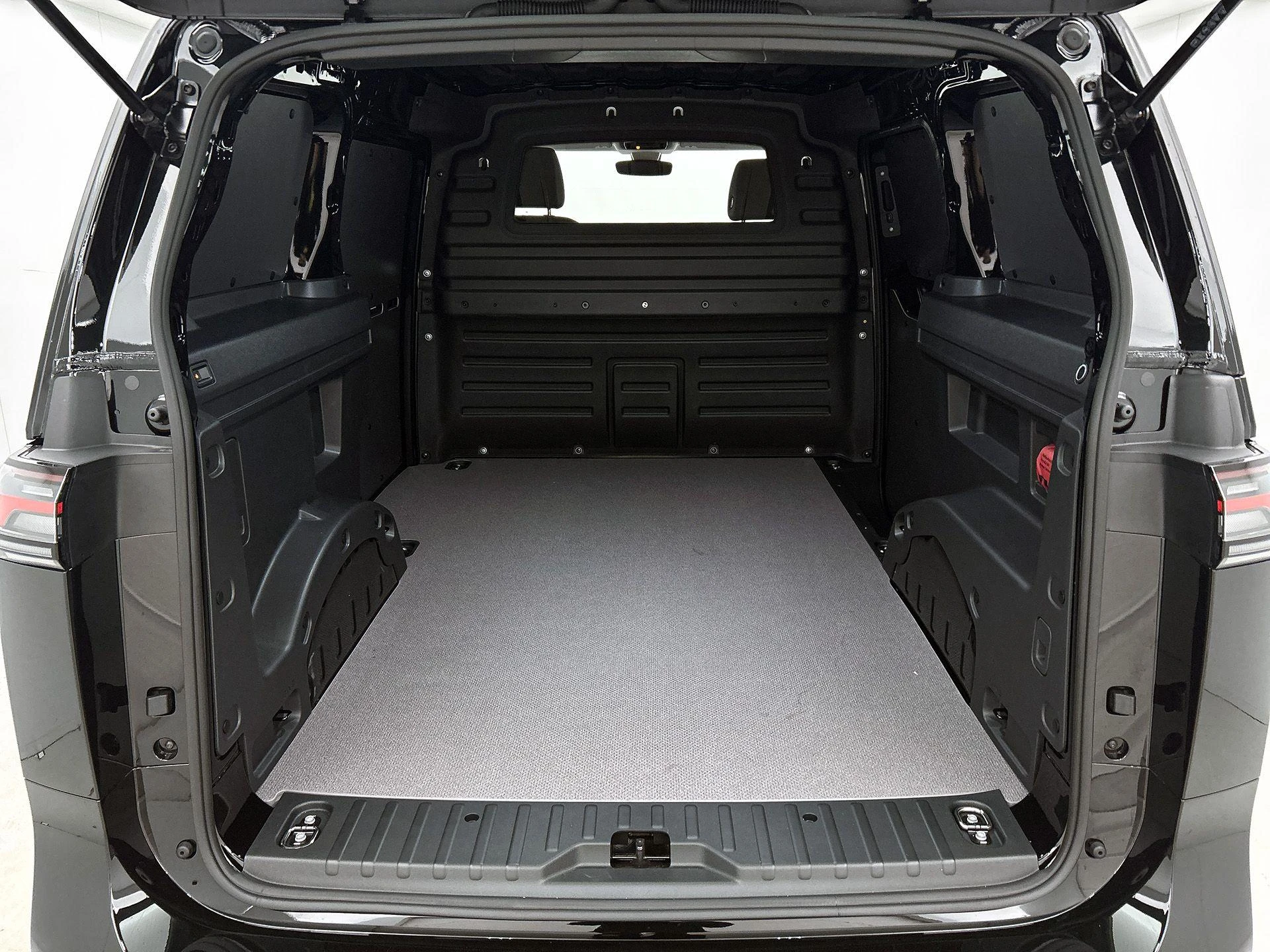 Volkswagen-ID. Buzz Cargo-image-26