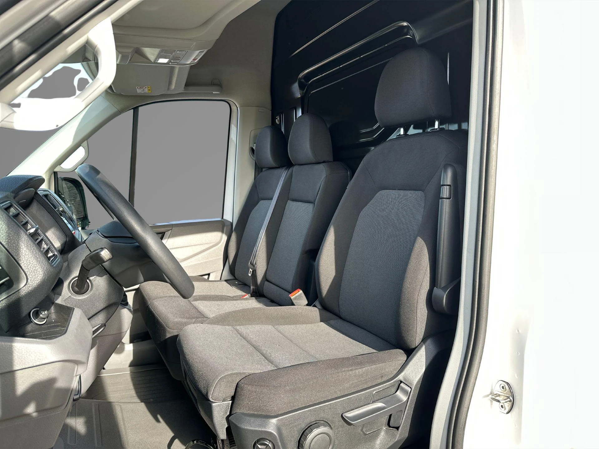 Volkswagen-Crafter-image-31
