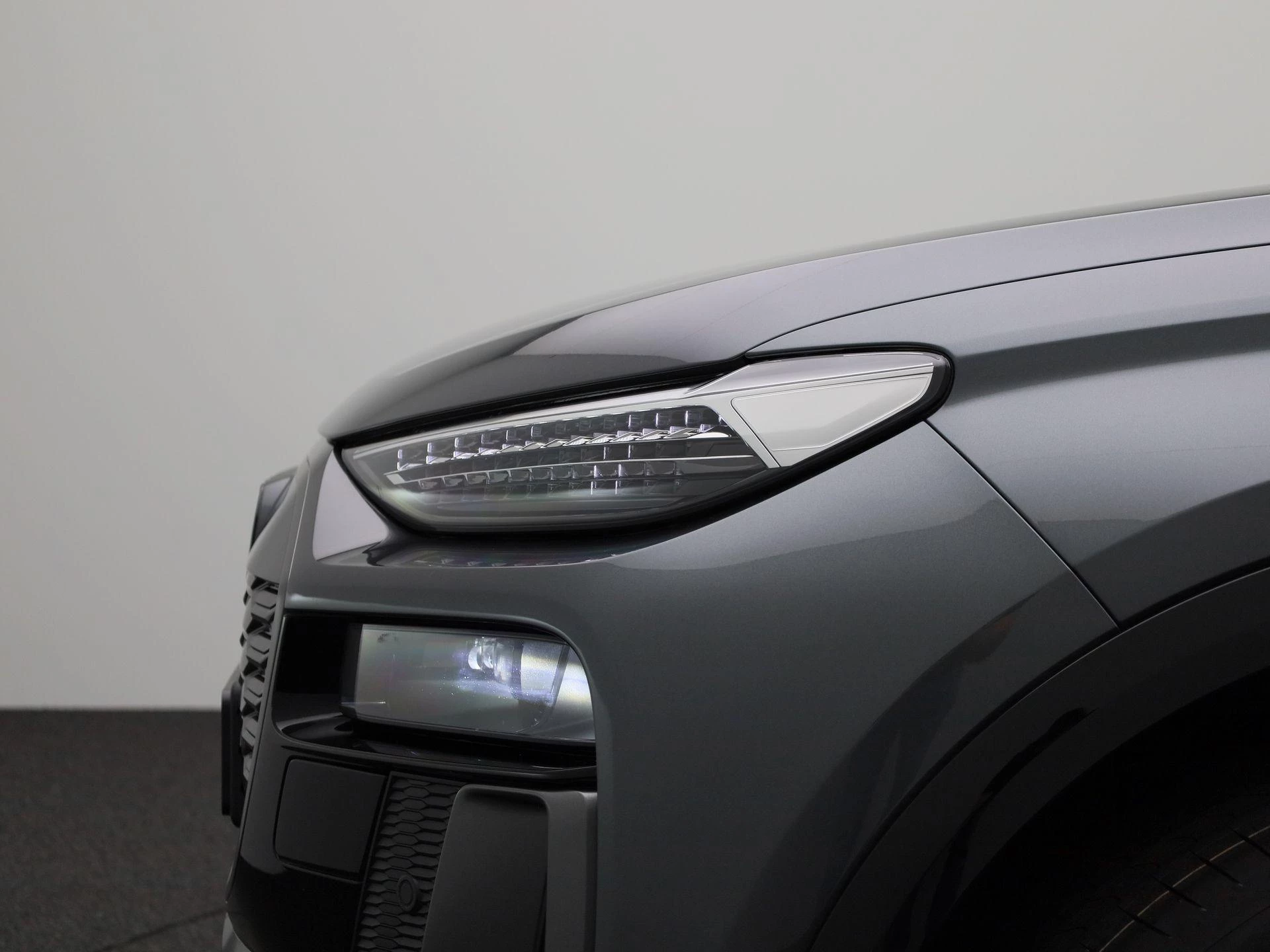 Audi-Q6 e-tron-image-15
