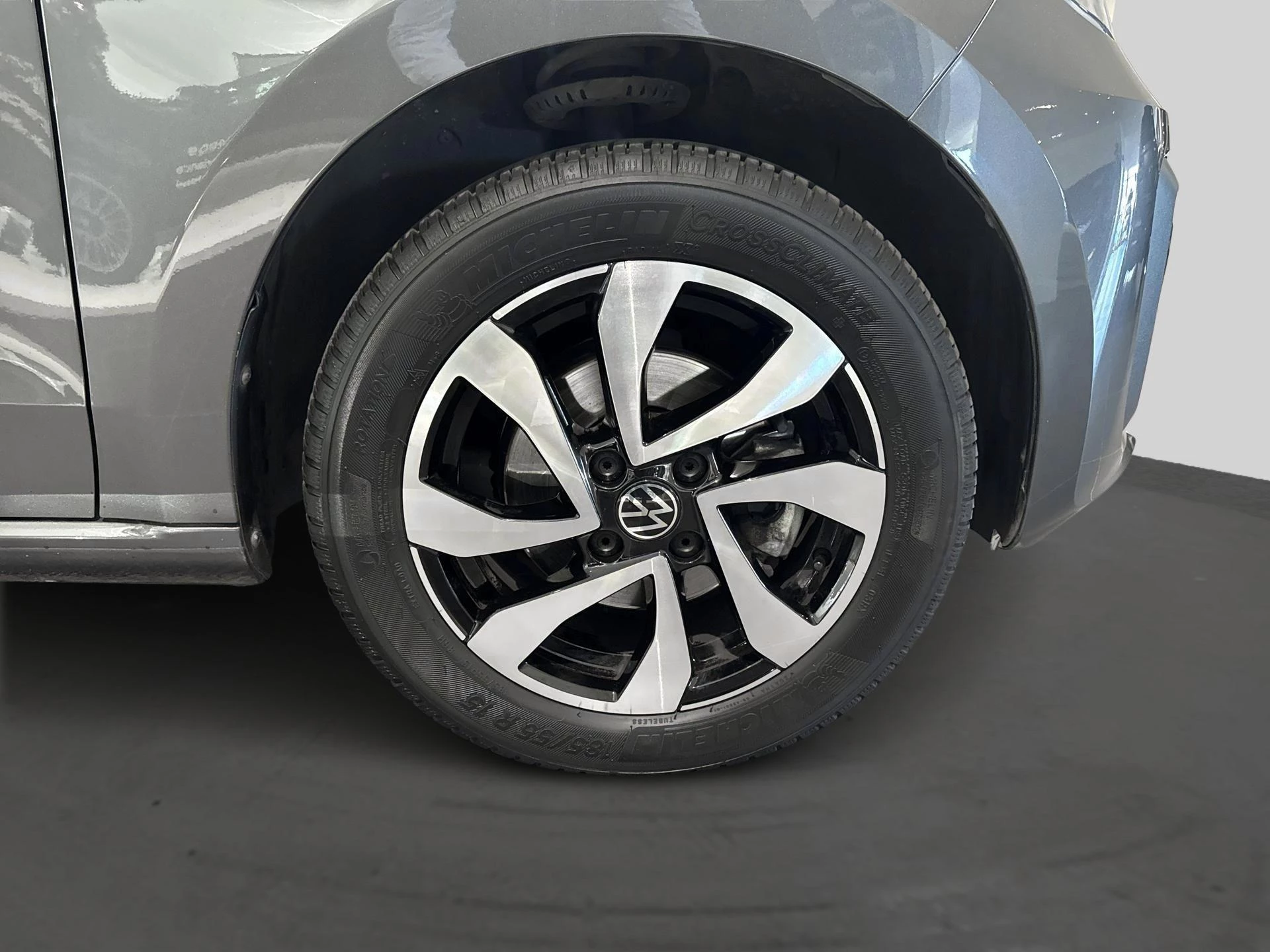 Volkswagen-up!-image-5