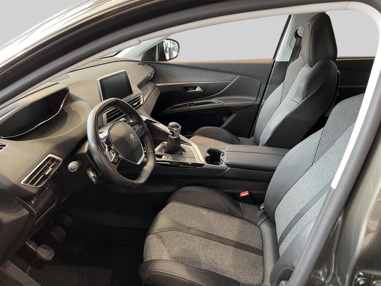 Peugeot 5008 1.2 PureTech 96kW S&S Crossway