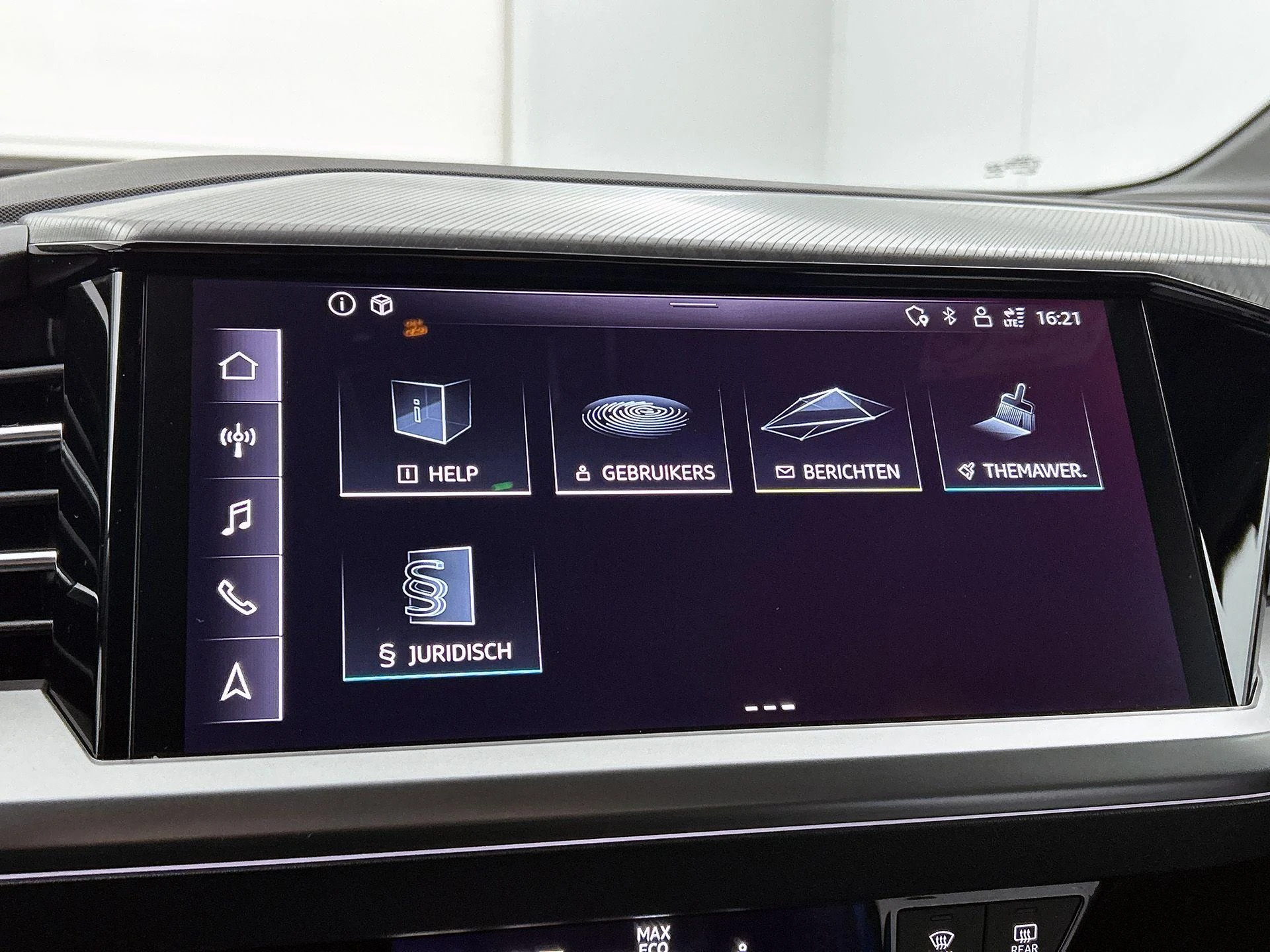 Audi-Q4 Sportback e-tron-image-22