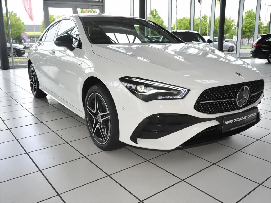 Mercedes-Benz-CLA 250 e-image-4