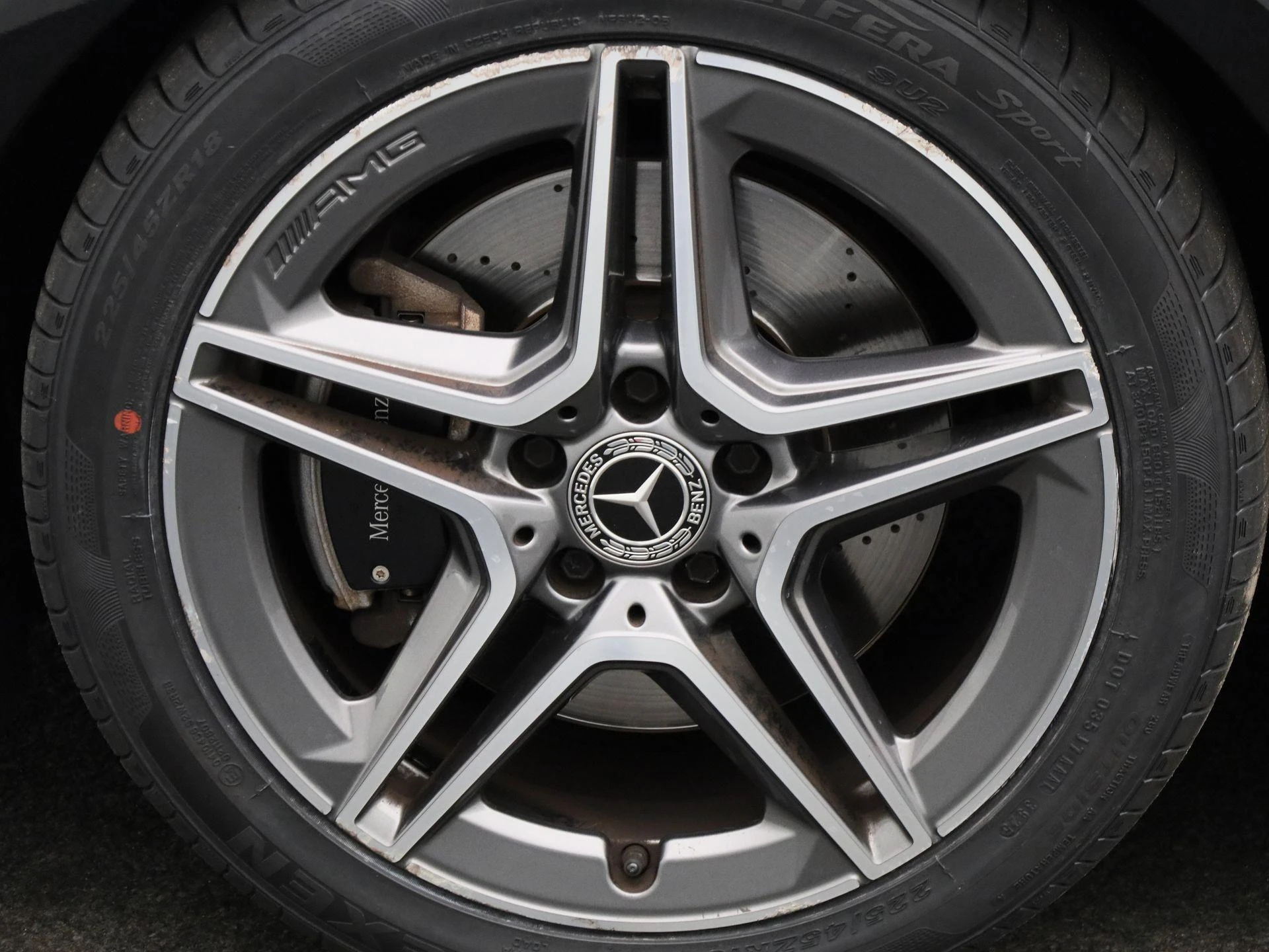 Mercedes-Benz-CLA-image-11