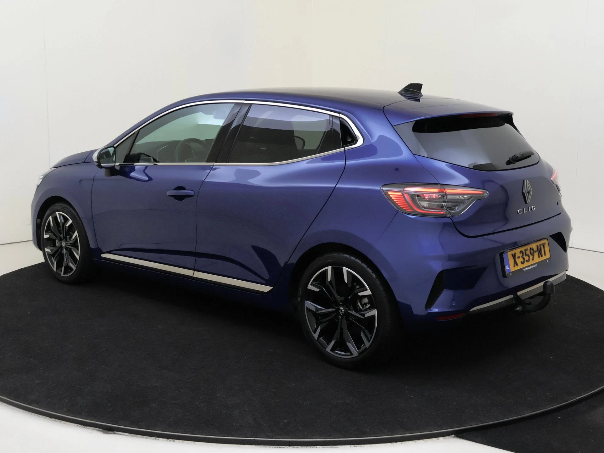 Renault-Clio-image-2