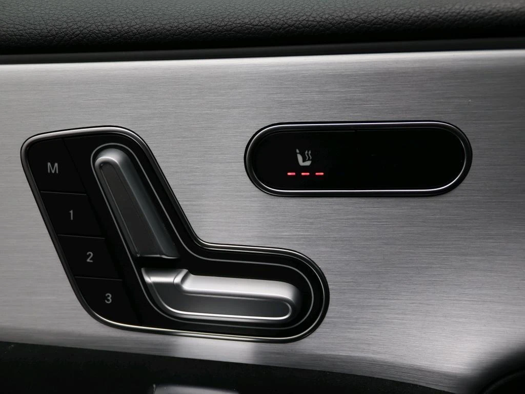 Mercedes-Benz A-Klasse 180 Business Solution AMG