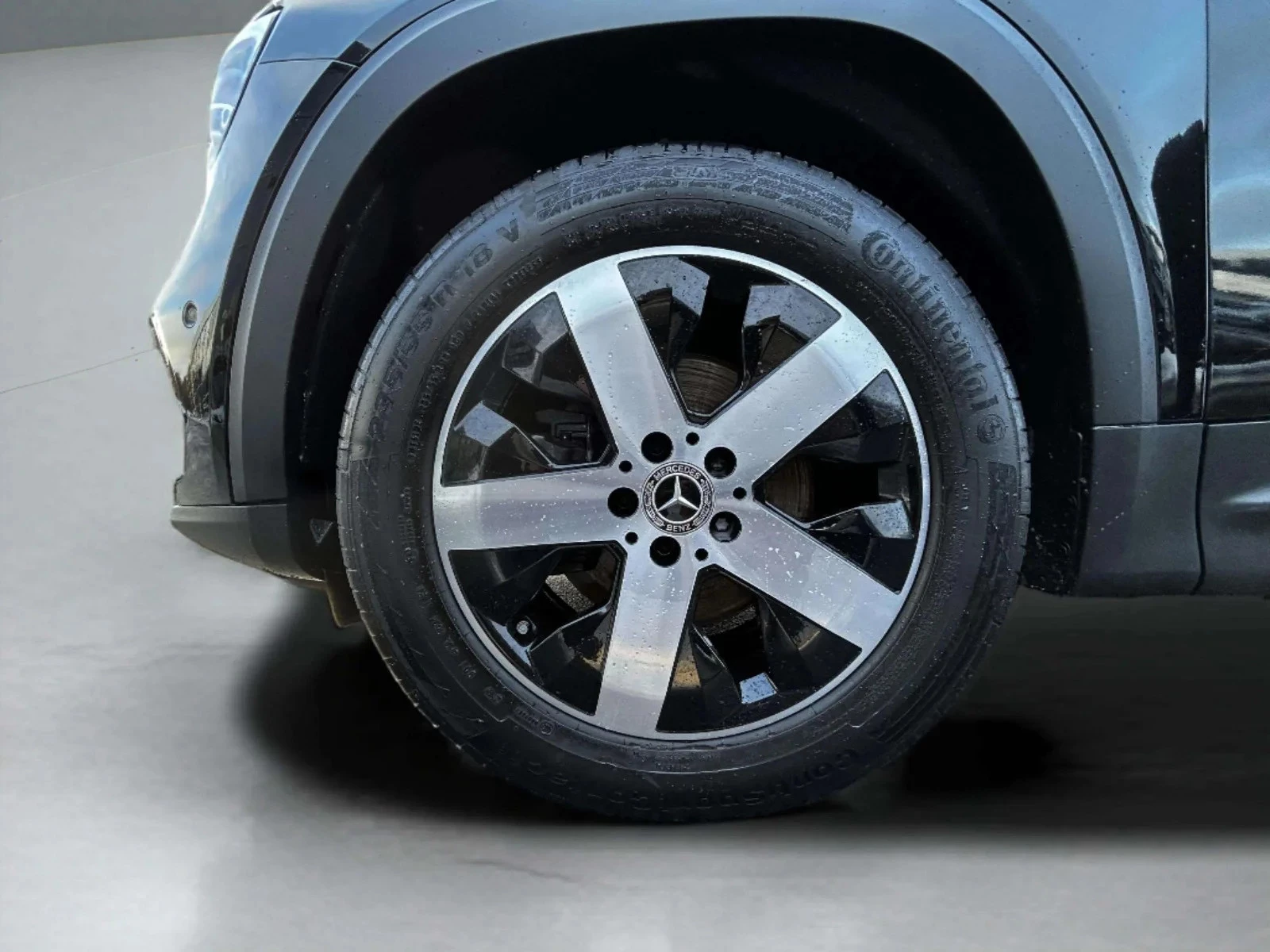 Mercedes-Benz-GLB-image-8