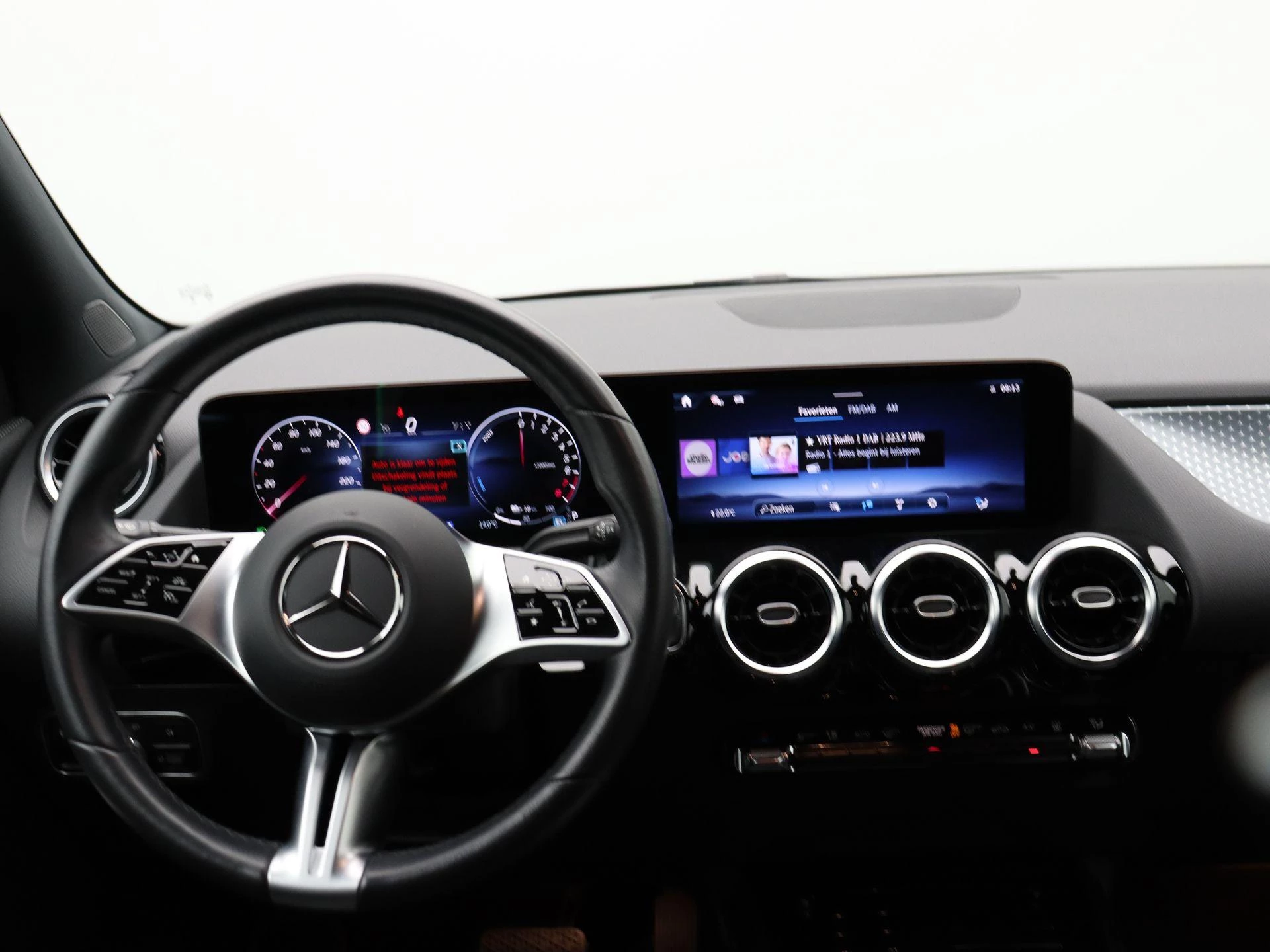 Mercedes-Benz GLA 250 e Business Line + TREKHAAK + CARPLAY + LED + CAMERA +