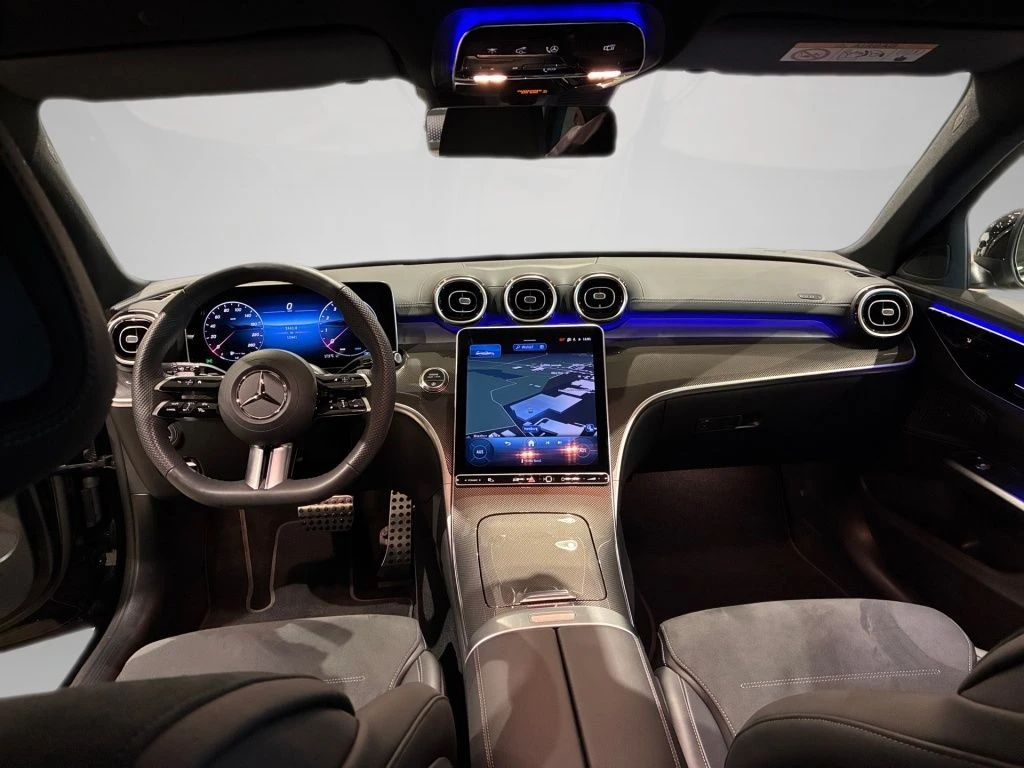 Mercedes-Benz-C-Klasse 300-image-11