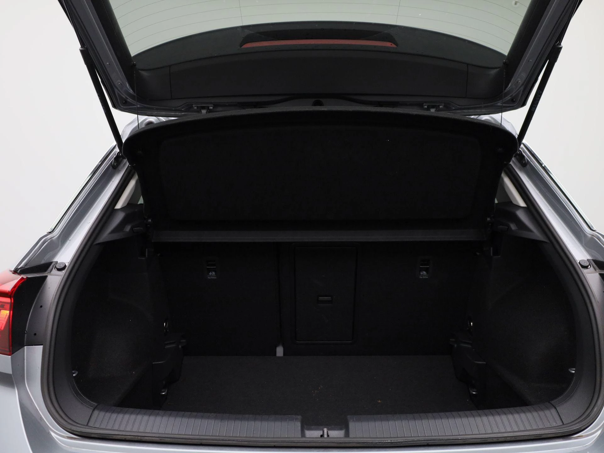 Volkswagen-T-Roc-image-13