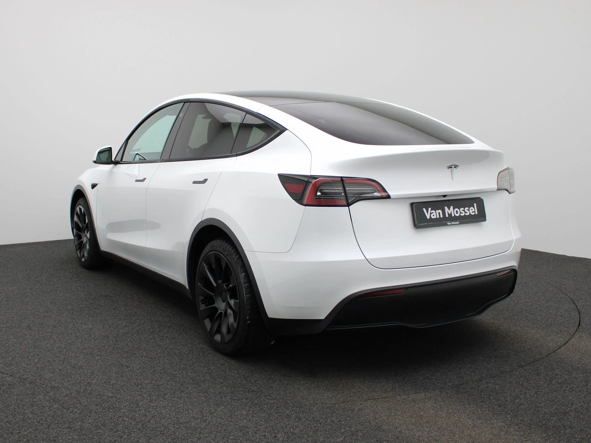 Tesla-Model Y-image-1