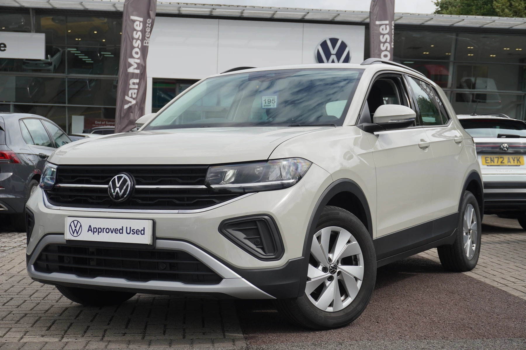 Volkswagen-T-Cross-image-26