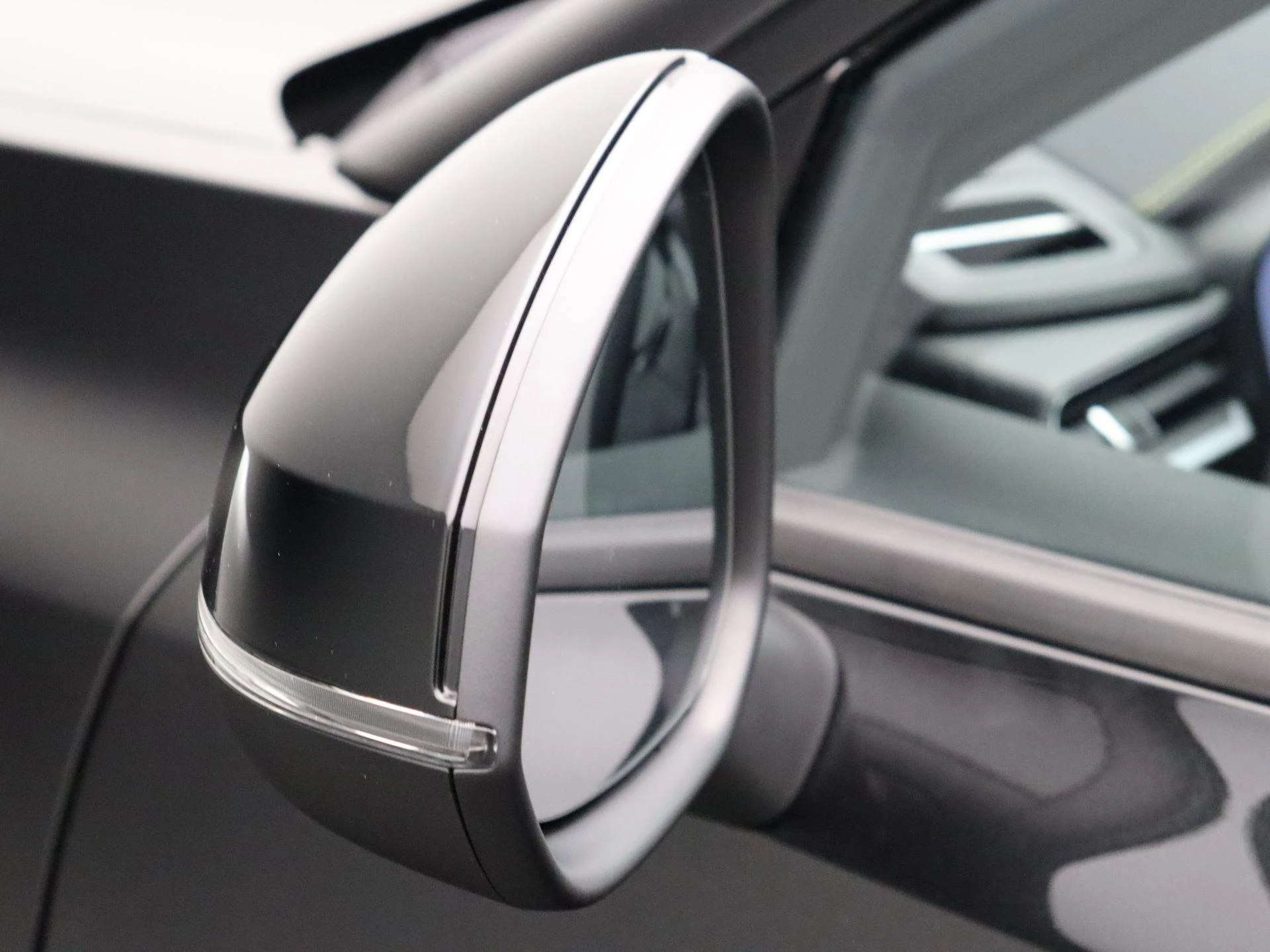 Lynk & Co-01-image-8