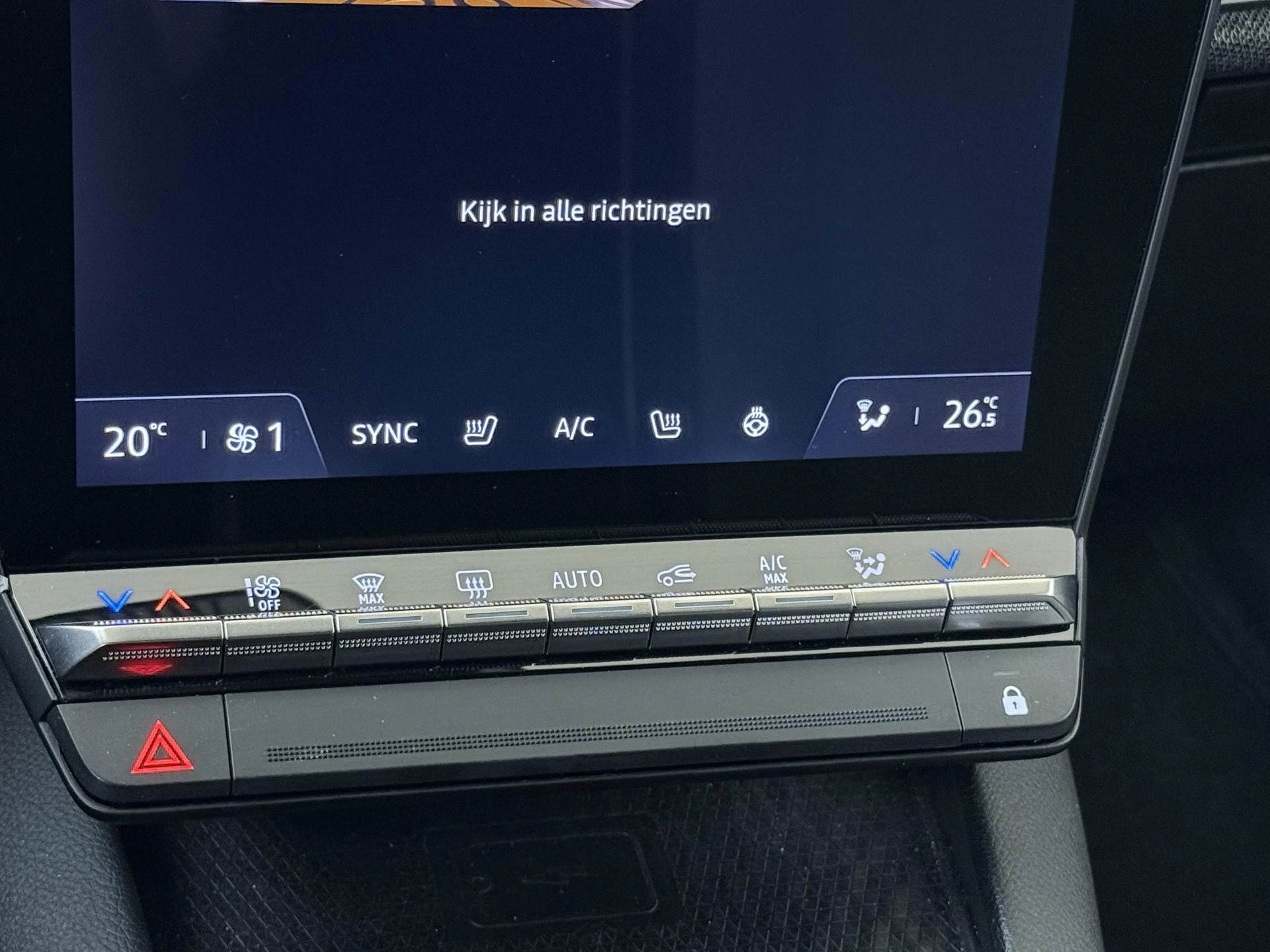 Renault-Megane E-Tech-image-18