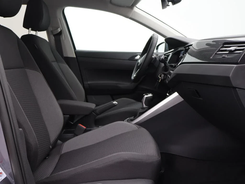 Volkswagen-Polo-image-9