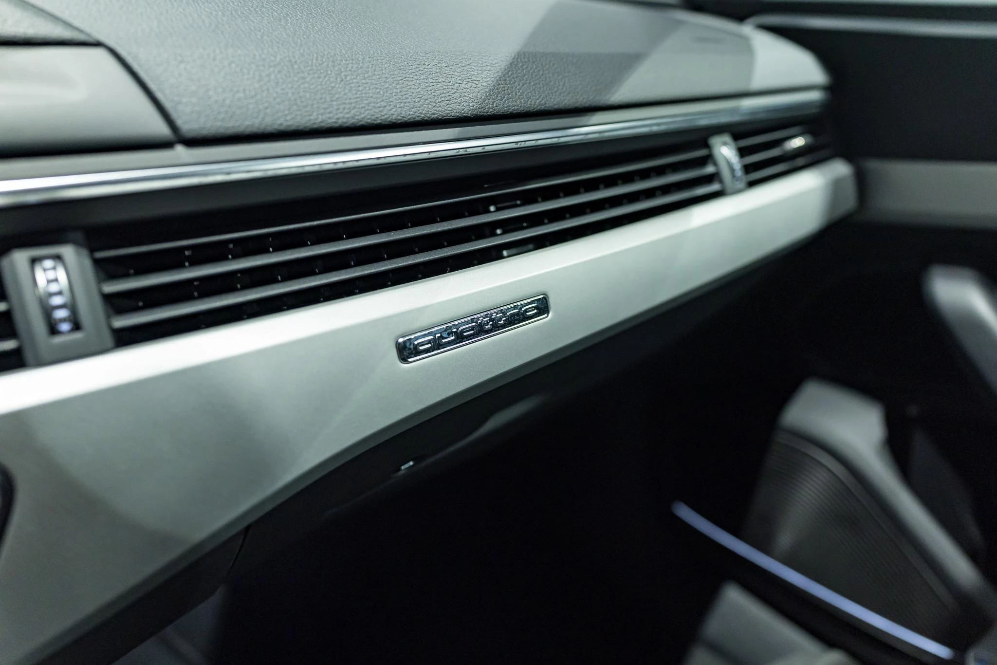 Audi A4 Avant 40 TFSI S tronic S line quattro Avant