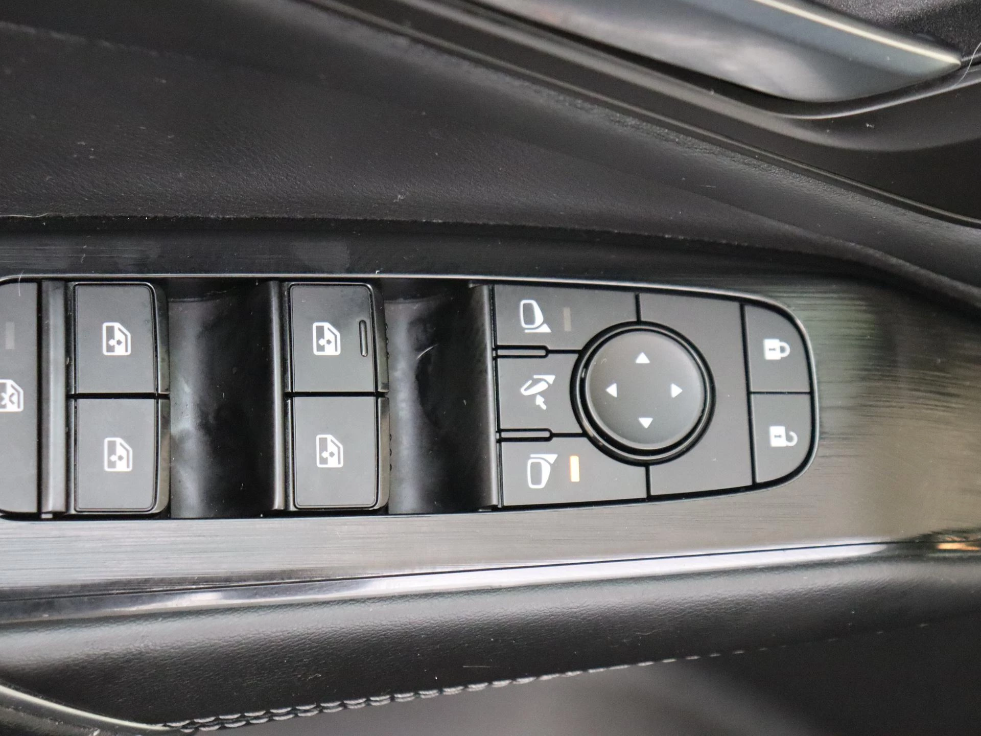 Nissan-QASHQAI-image-23