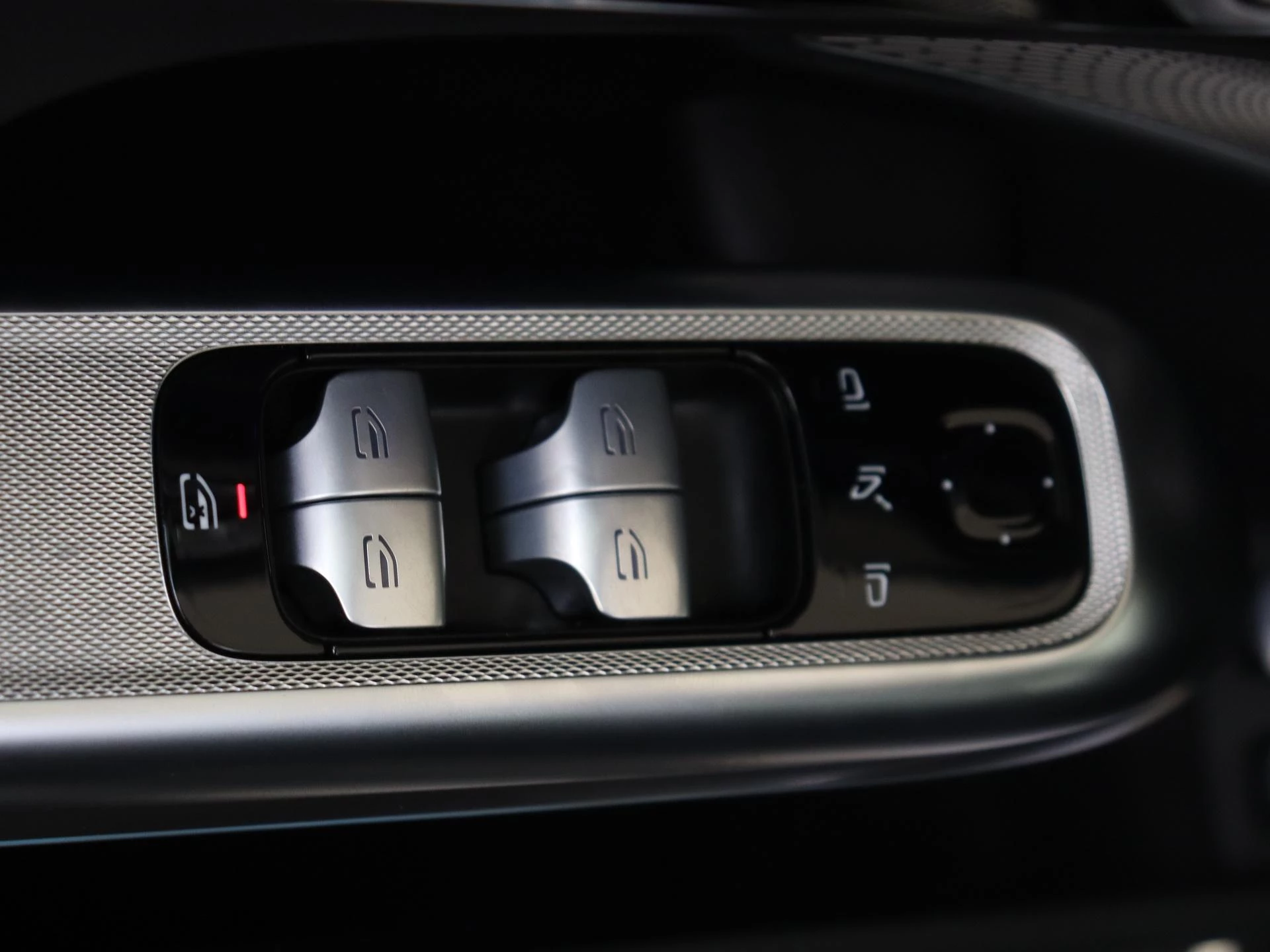 Mercedes-Benz-E-Klasse-image-29