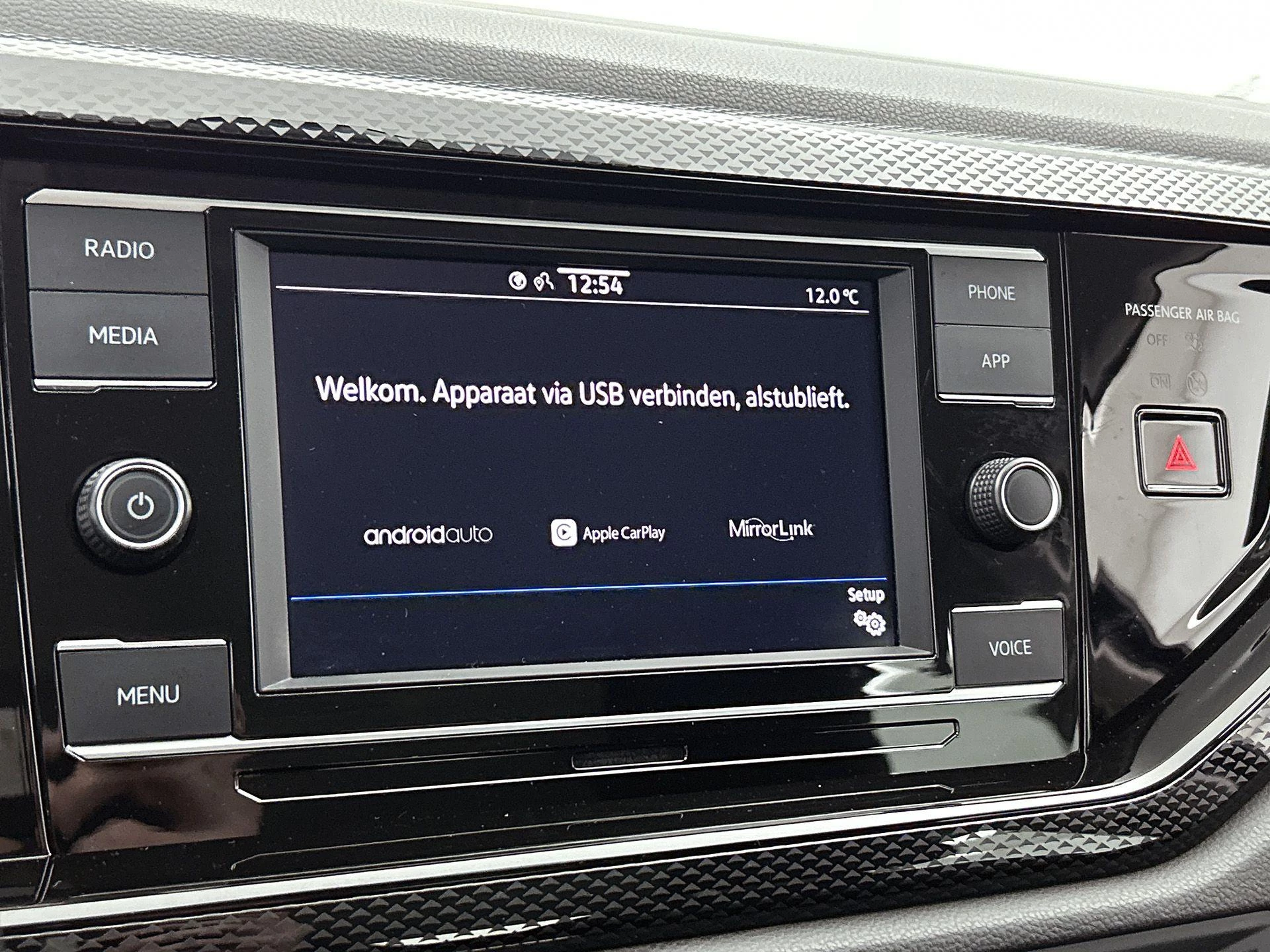 Volkswagen-Polo-image-7